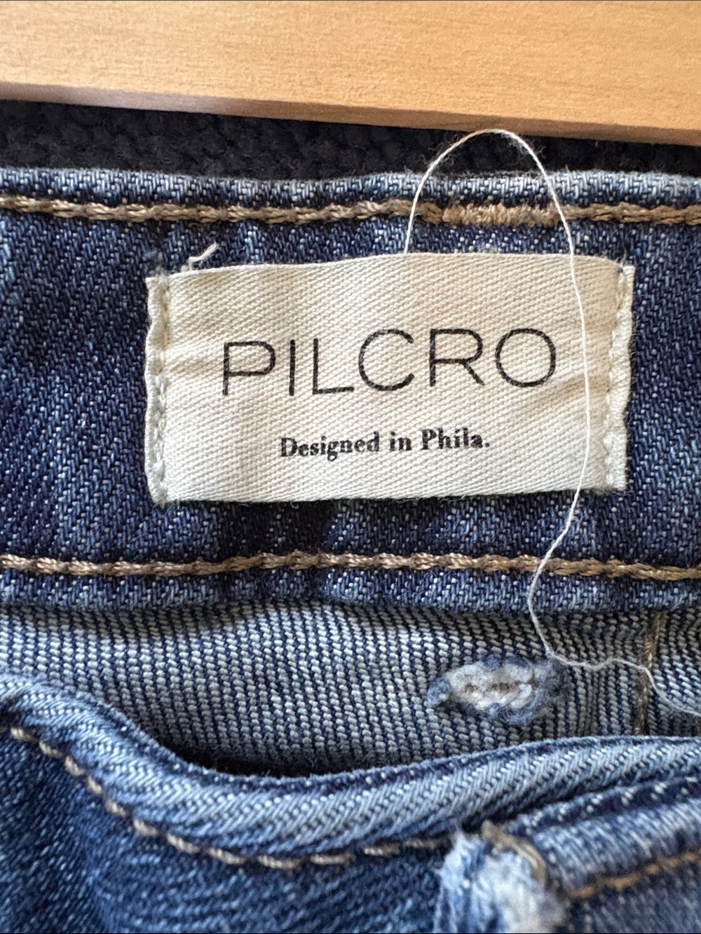 Pilcro Straight-Leg Jeans in Blue with Rolled Cuffs - Picture 2 of 9